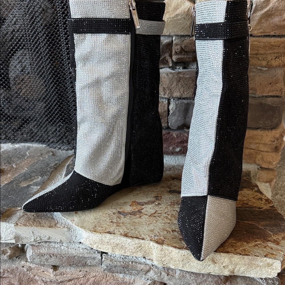 Cape Robbin Black and Gray Heeled Boots - Picture 3 of 15